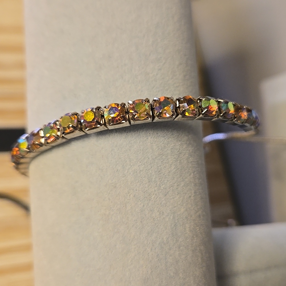Jewel bracelet,silver adjustable with crystal stones by Plunder